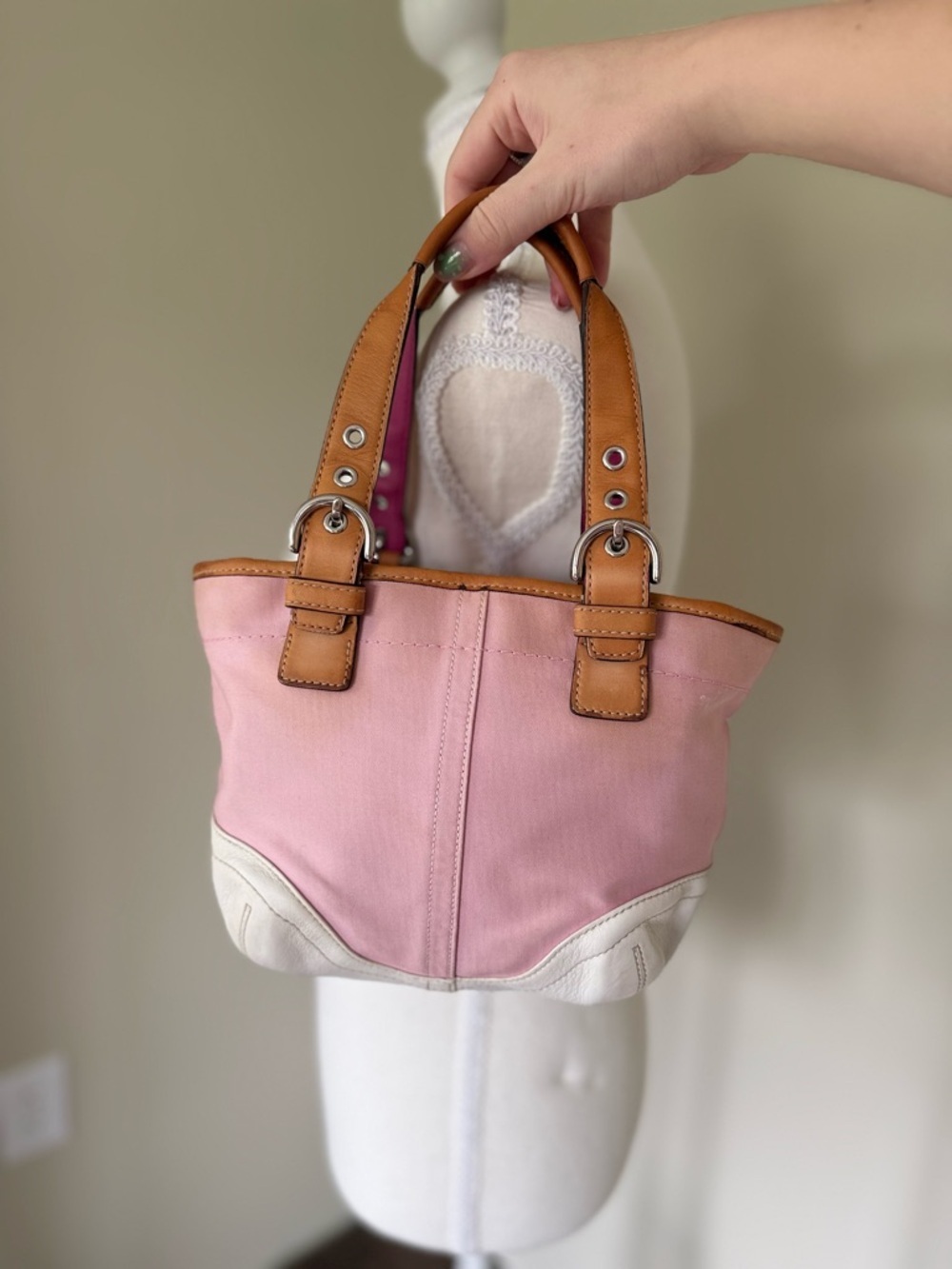 Vintage Coach Soho Daisy Mini Tote Hamptons Mini Tote Pink White Y2K Coach 4427 - Picture 3 of 11
